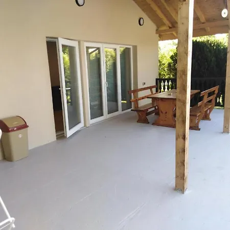 Maison d'hôtes бриз 1